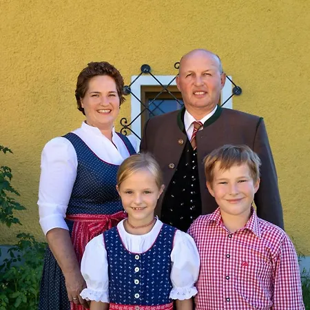 Brunner - Im Hühnerhotel 3*