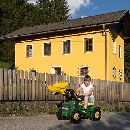 Apartamento Brunner - Im Hühnerhotel Unterkolbnitz