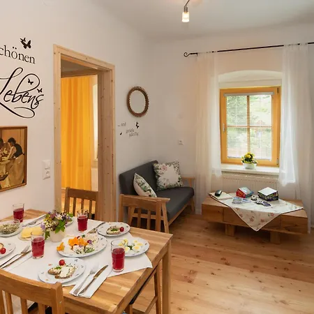 Brunner - Im Hühnerhotel 3*