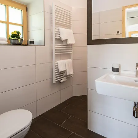 Brunner - Im Hühnerhotel 3*