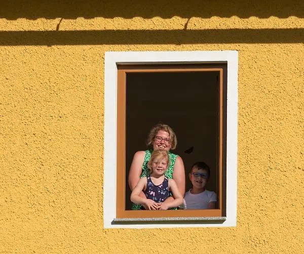 Brunner - Im Hühnerhotel